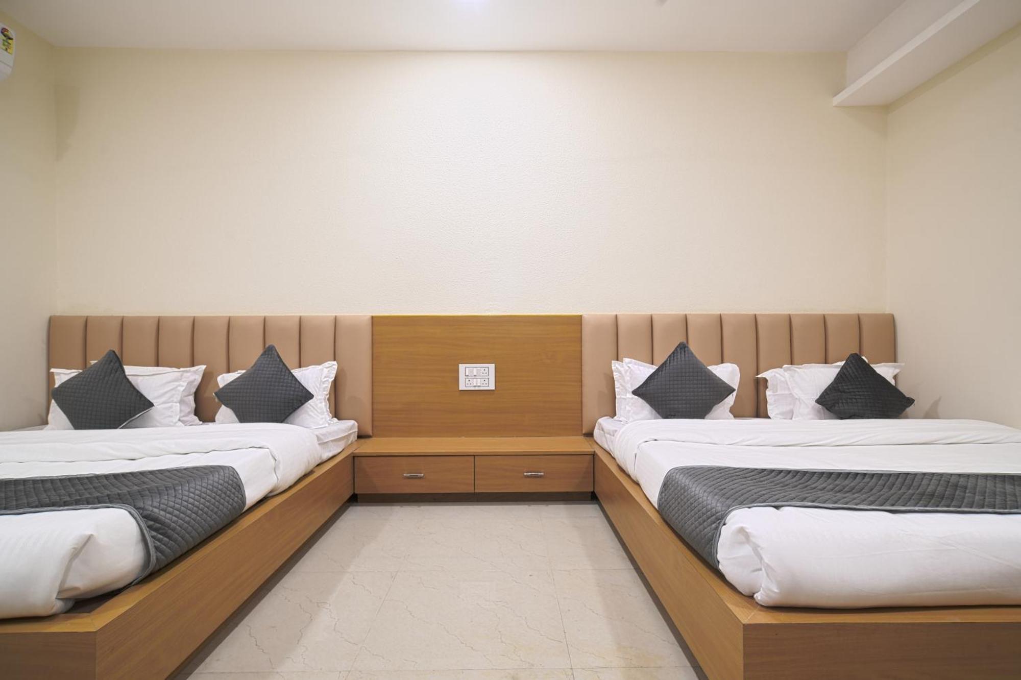 Hotel Shivlok Ujjain Pokój zdjęcie