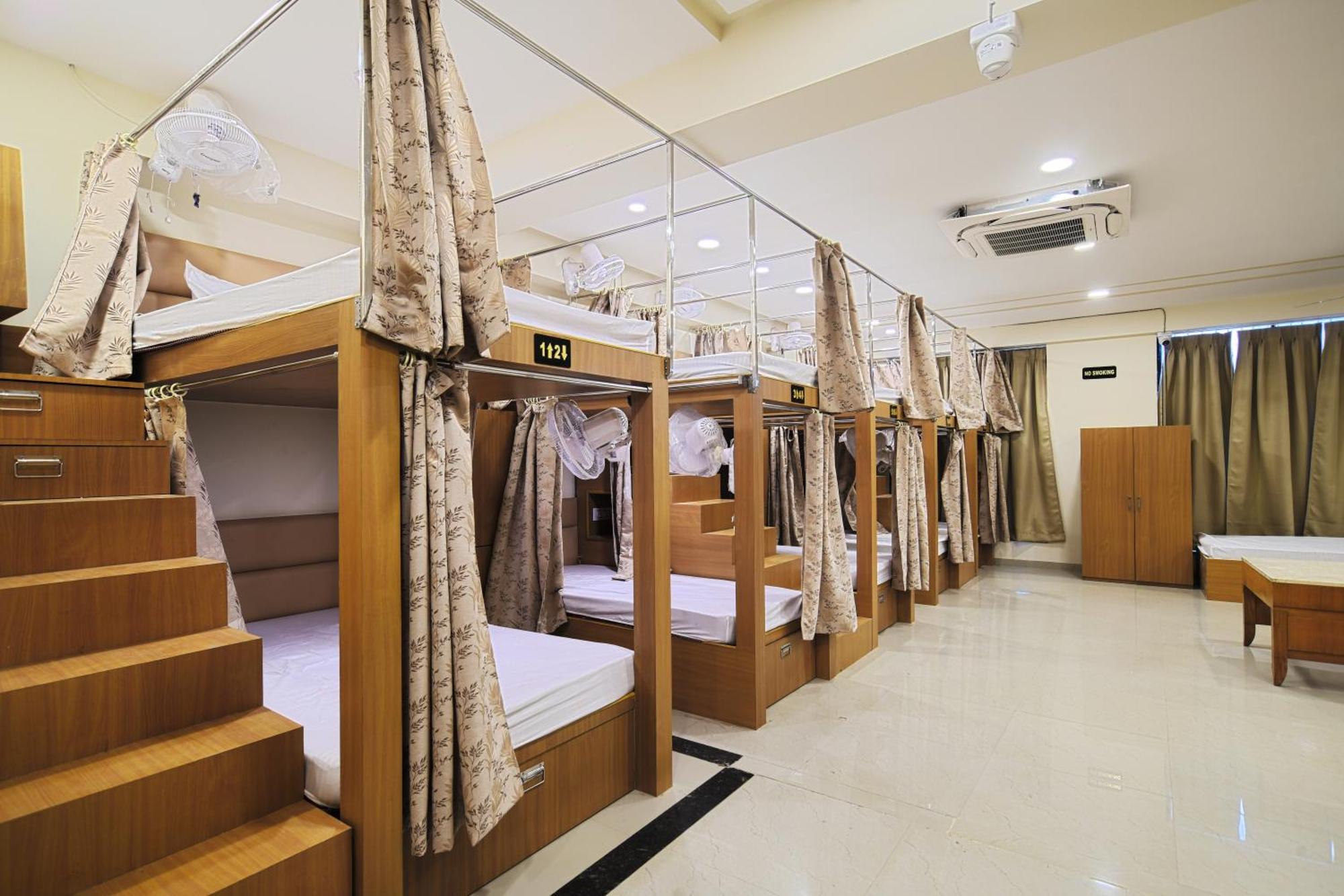 Hotel Shivlok Ujjain Zewnętrze zdjęcie
