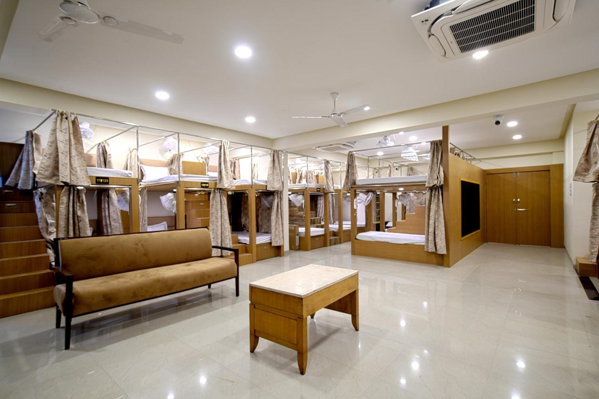 Hotel Shivlok Ujjain Zewnętrze zdjęcie