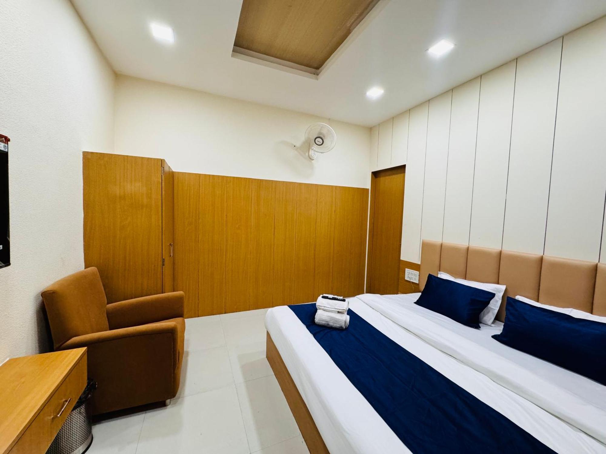 Hotel Shivlok Ujjain Pokój zdjęcie